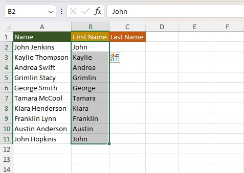 Flash FIll First Name Excel